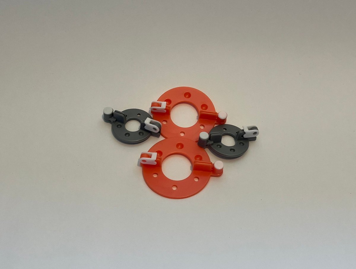 Pom Pom Maker - PomPon Maker - 2 Formaten 3,5 cm en 5,5 cm - 4 stuks